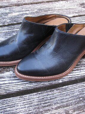 Frye mules